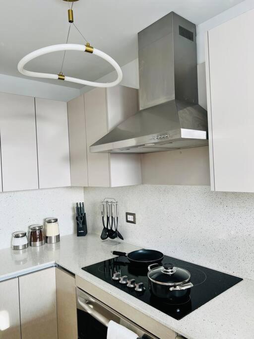 Apartamento 2 Habitaciones, Edificio Airali, Zona 10, Miradolo 危地马拉 外观 照片