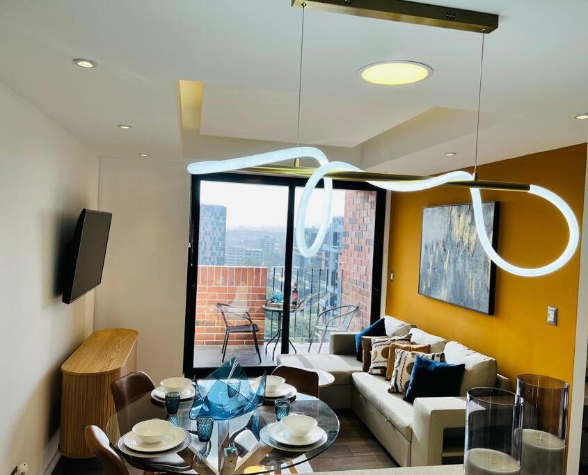 Apartamento 2 Habitaciones, Edificio Airali, Zona 10, Miradolo 危地马拉 外观 照片