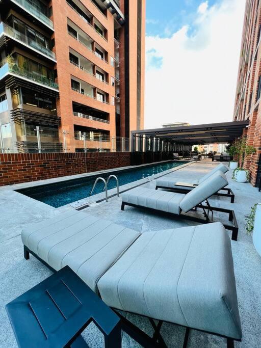Apartamento 2 Habitaciones, Edificio Airali, Zona 10, Miradolo 危地马拉 外观 照片