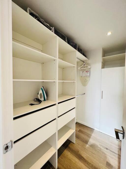 Apartamento 2 Habitaciones, Edificio Airali, Zona 10, Miradolo 危地马拉 外观 照片