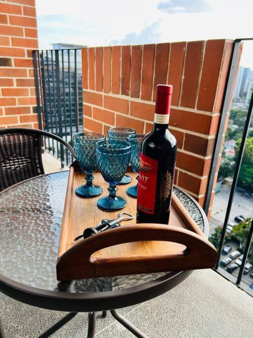 Apartamento 2 Habitaciones, Edificio Airali, Zona 10, Miradolo 危地马拉 外观 照片