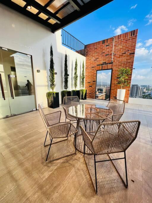 Apartamento 2 Habitaciones, Edificio Airali, Zona 10, Miradolo 危地马拉 外观 照片